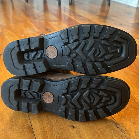 Ultra lux leather and sueded sheepskin UGG boots, men’s size 13. Rubber tread. - Picture 3 of 7